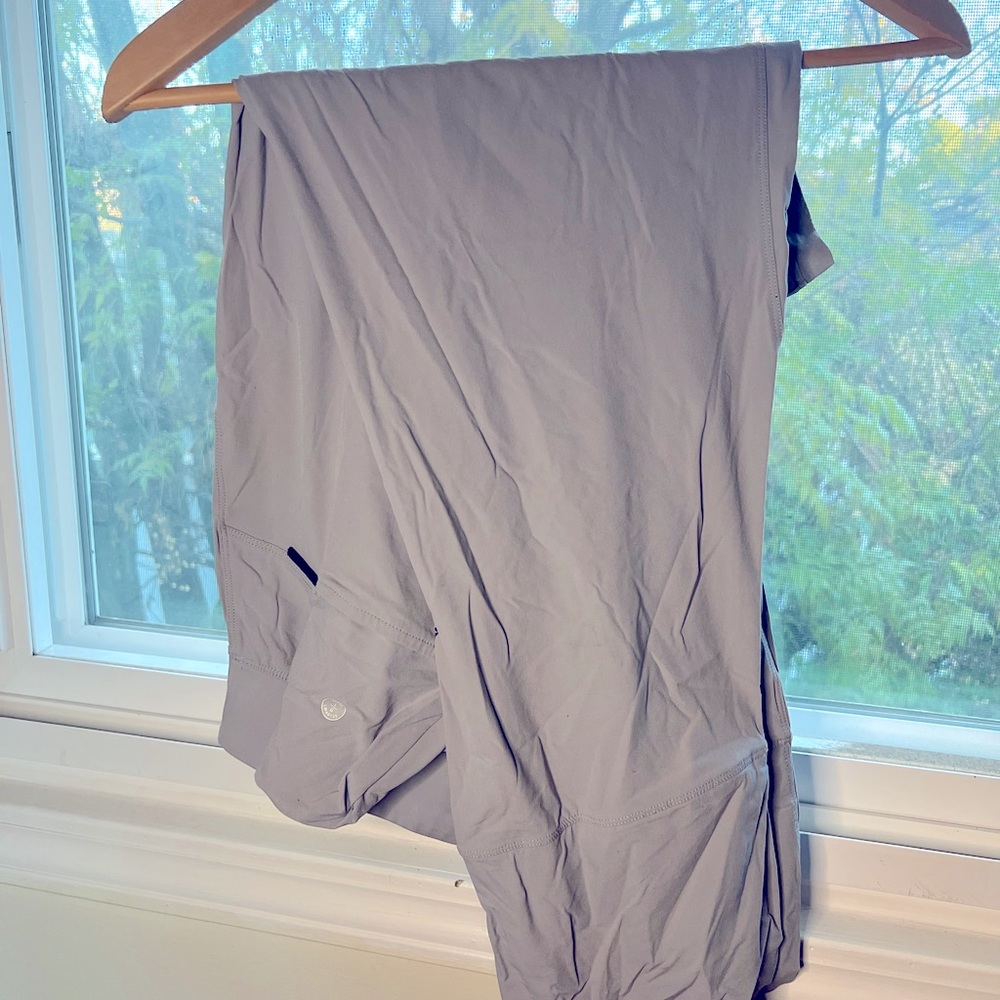 lululemon Mens cropped joggers gray